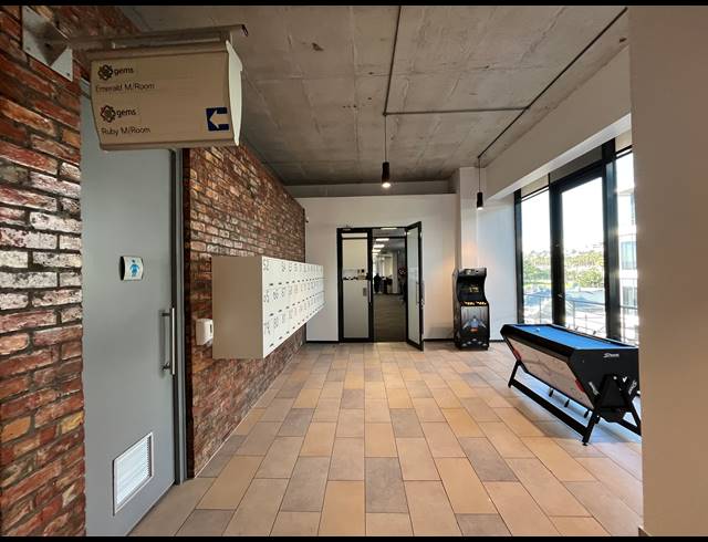 5,141M² OFFICE TO LET IN WOODSTOCK
